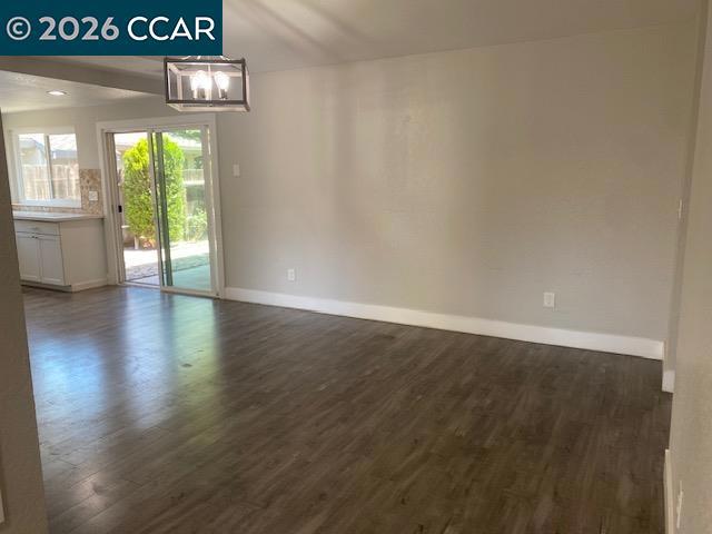945 Arambel Dr Property Photo 6