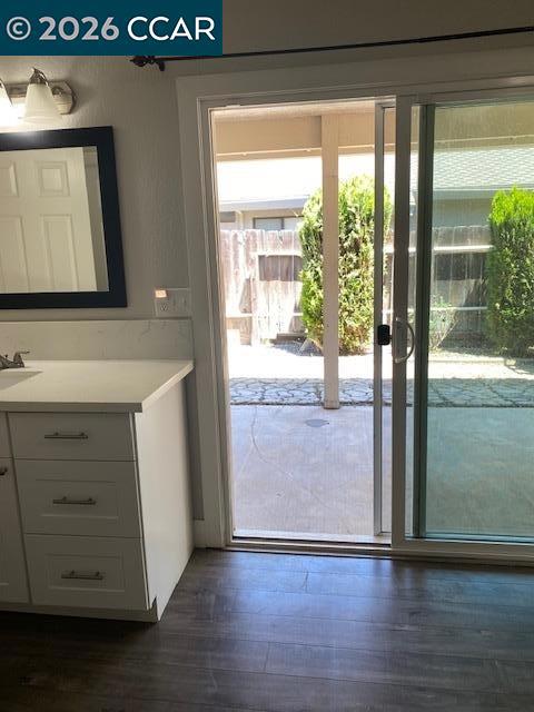 945 Arambel Dr Property Photo 21
