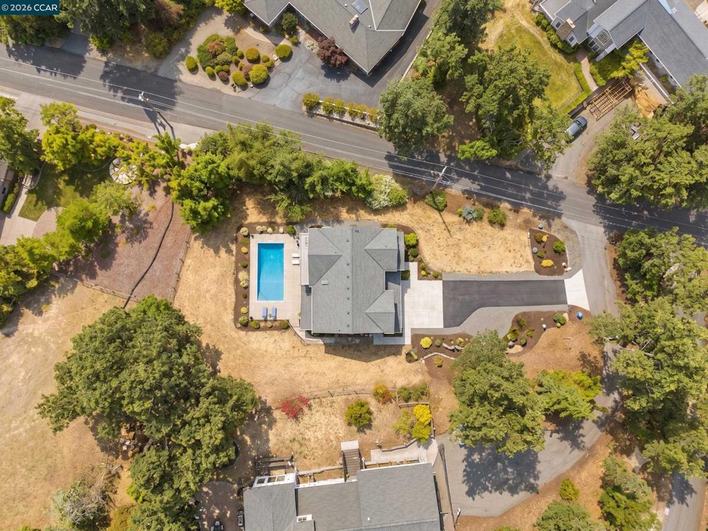 300 Marks Rd Property Photo 2