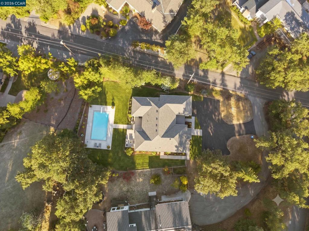 300 Marks Rd Property Photo 3