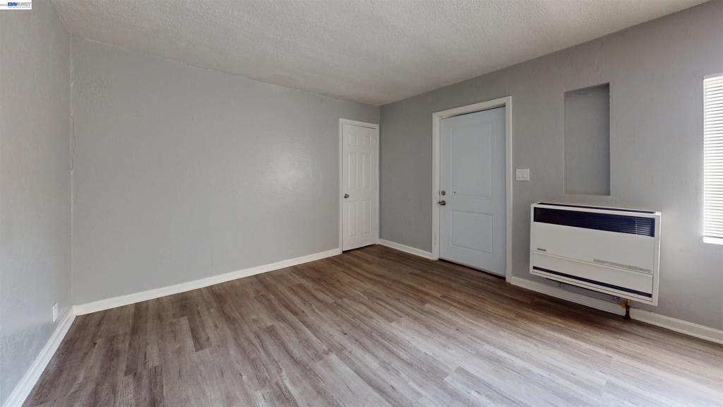6625 Bancroft Ave Property Photo 6
