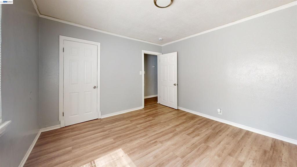 6625 Bancroft Ave Property Photo 8