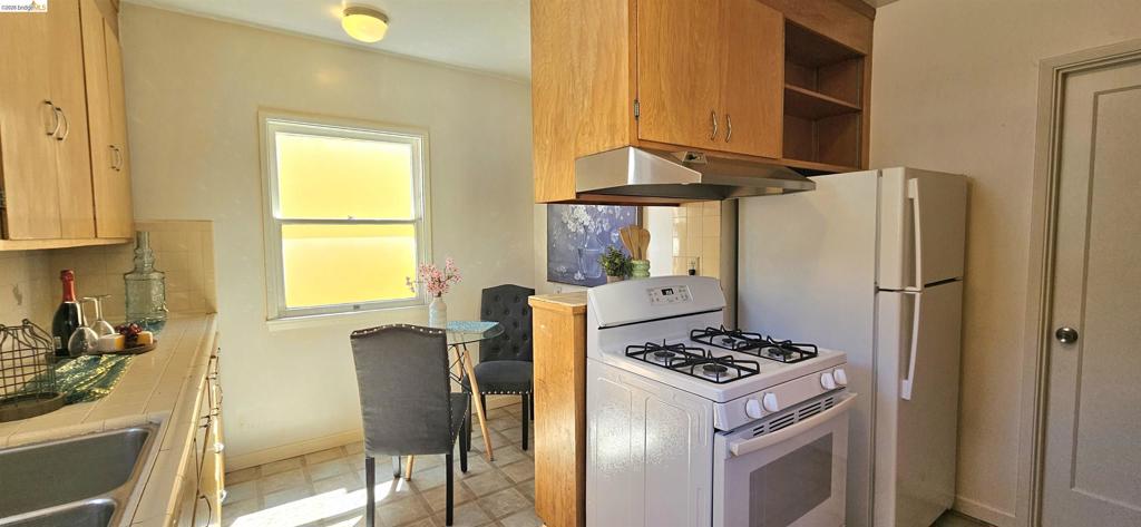 1901 Parker St 3 Property Photo 7