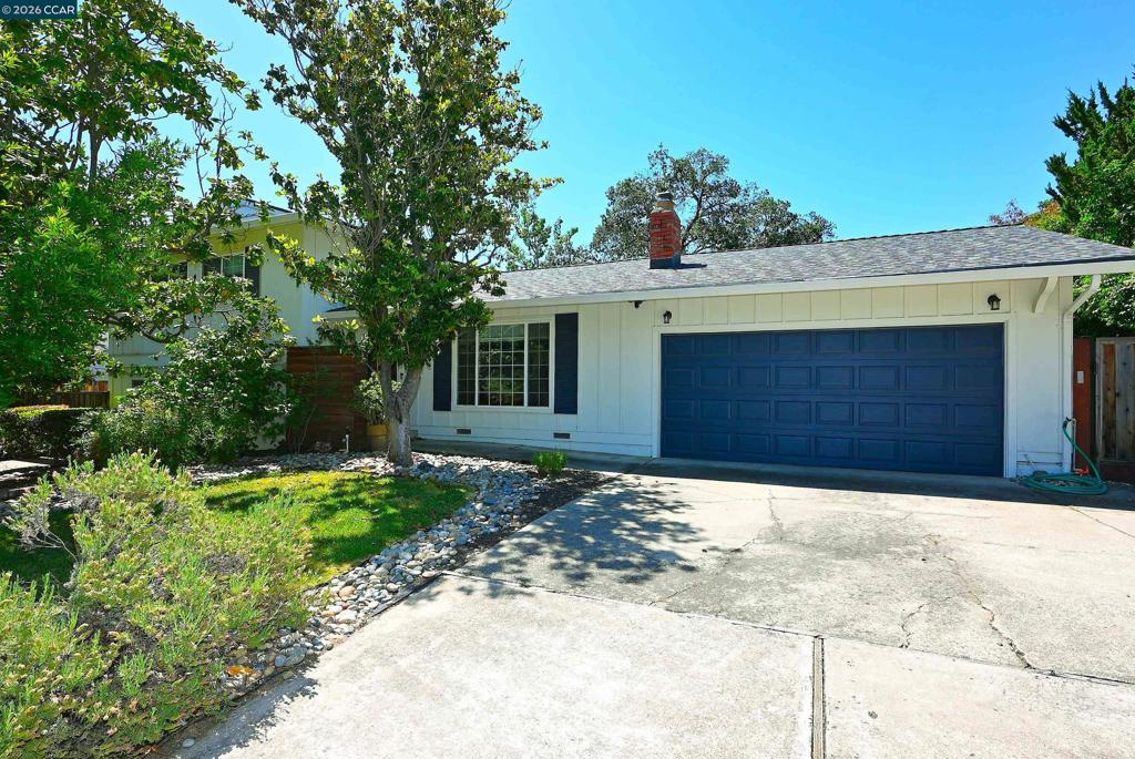 731 Hamilton Dr Property Photo 1