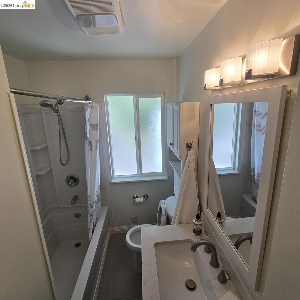 241 Humboldt St Property Photo 21