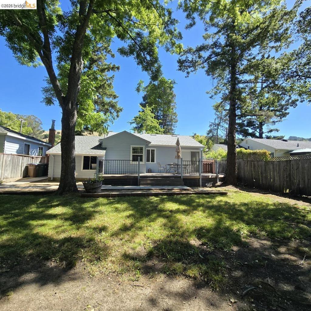 241 Humboldt St Property Photo 27