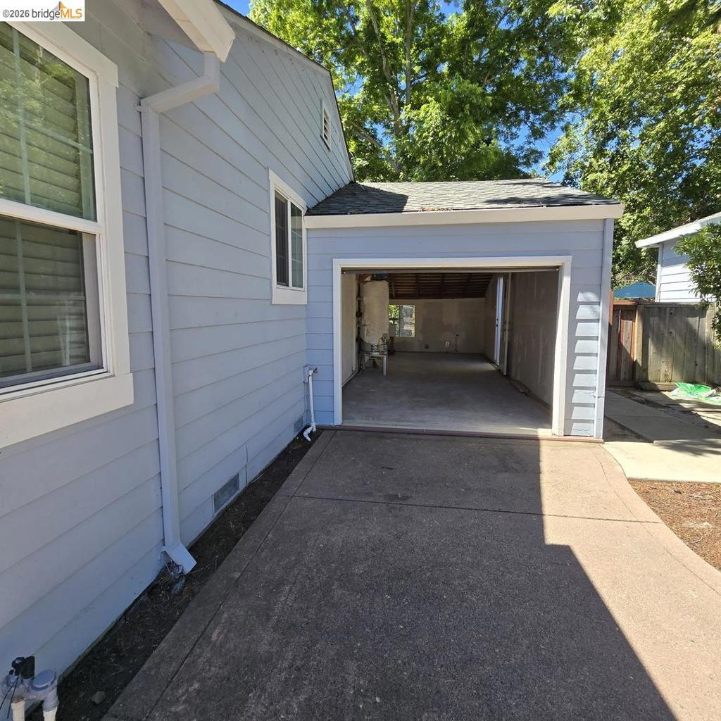 241 Humboldt St Property Photo 34