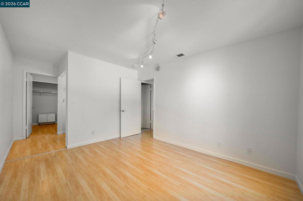 5460 Concord Blvd B8 Property Photo 16