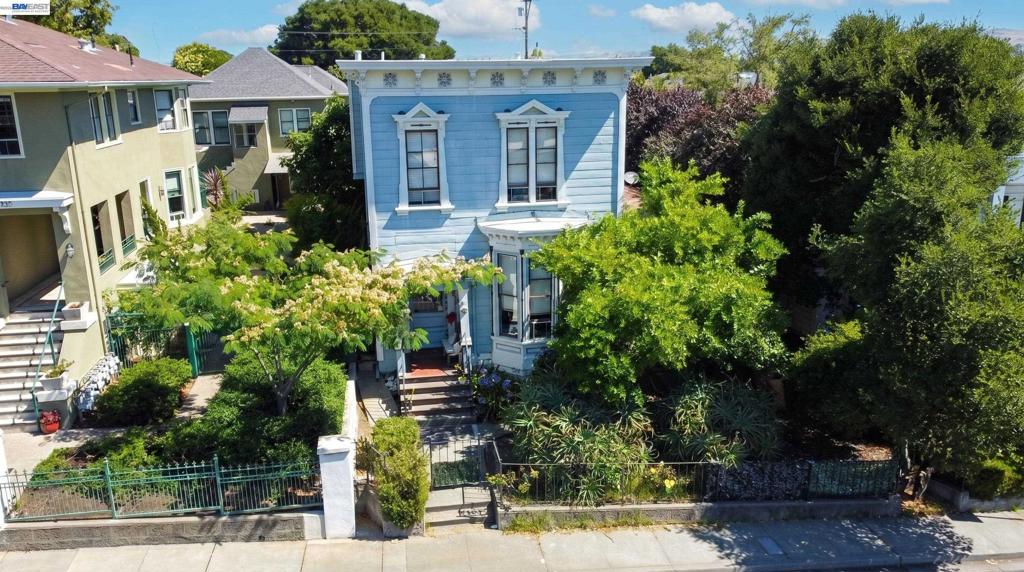 834 Georgia St Property Photo 3