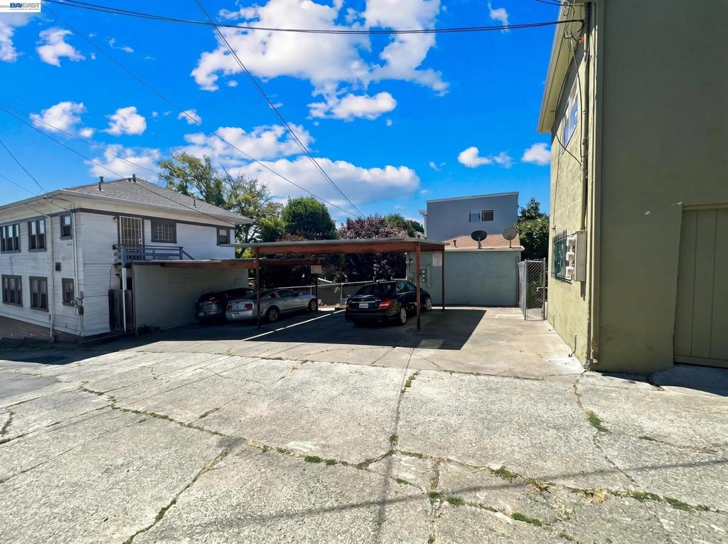 834 Georgia St Property Photo 5