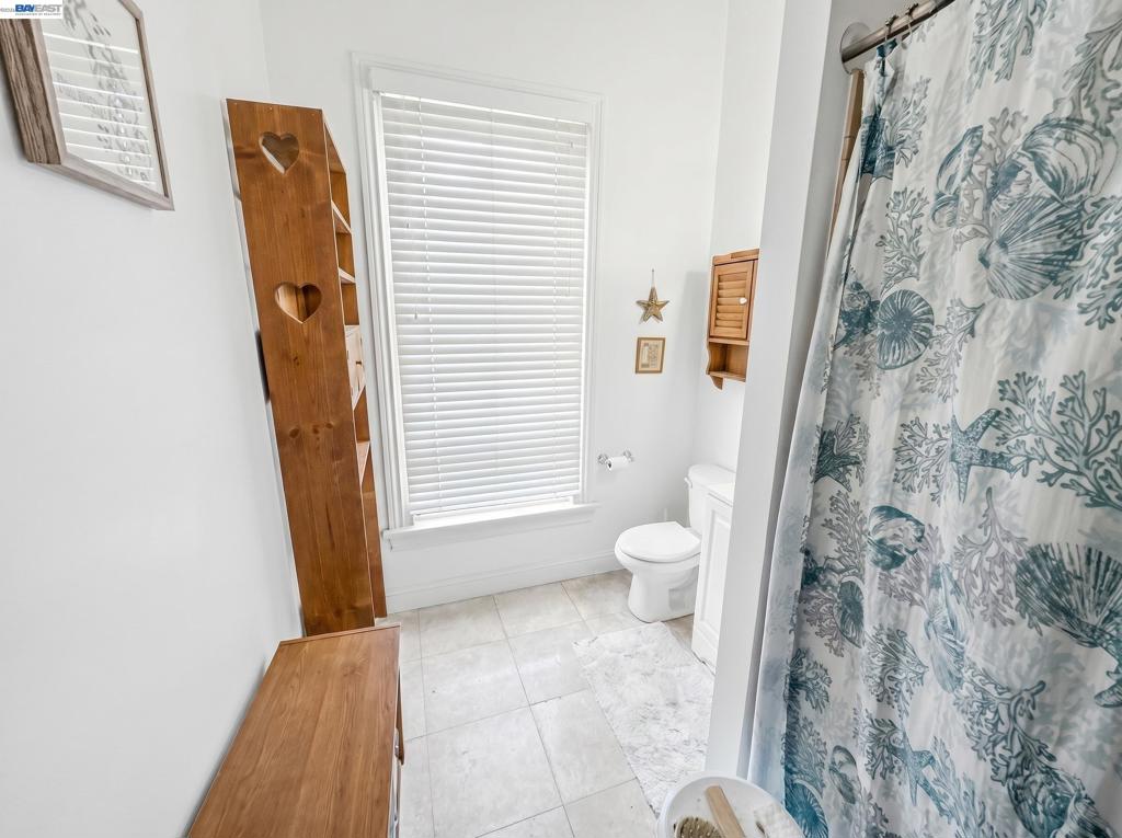 834 Georgia St Property Photo 9