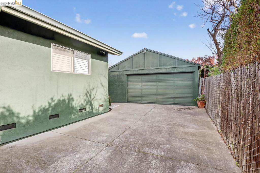 310 Melven Property Photo 24