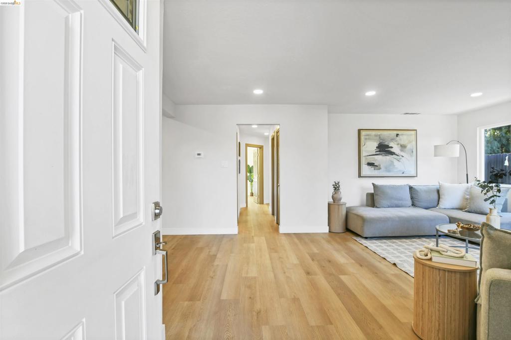 263 Morello Avenue Property Photo 3