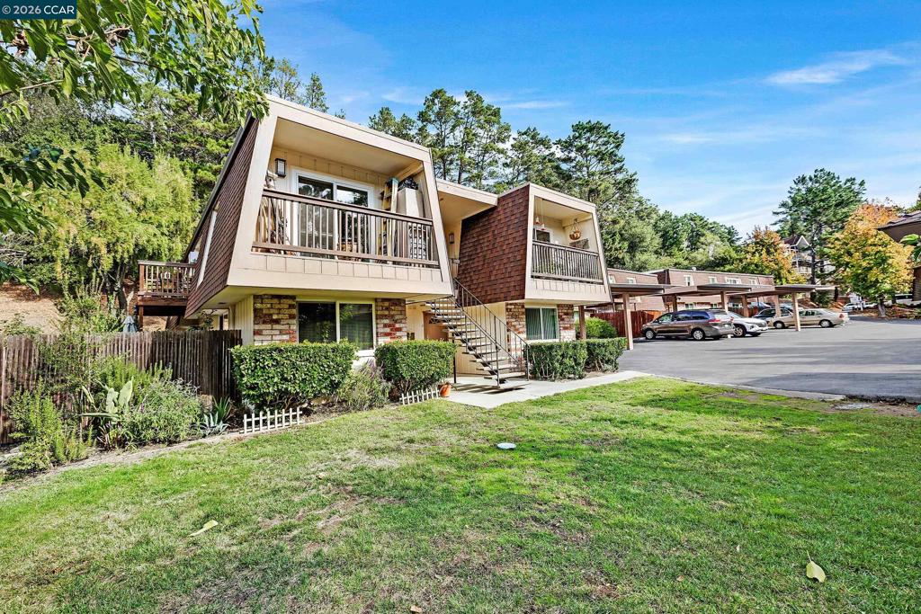 146 Ascot Ct 2 Property Photo 1