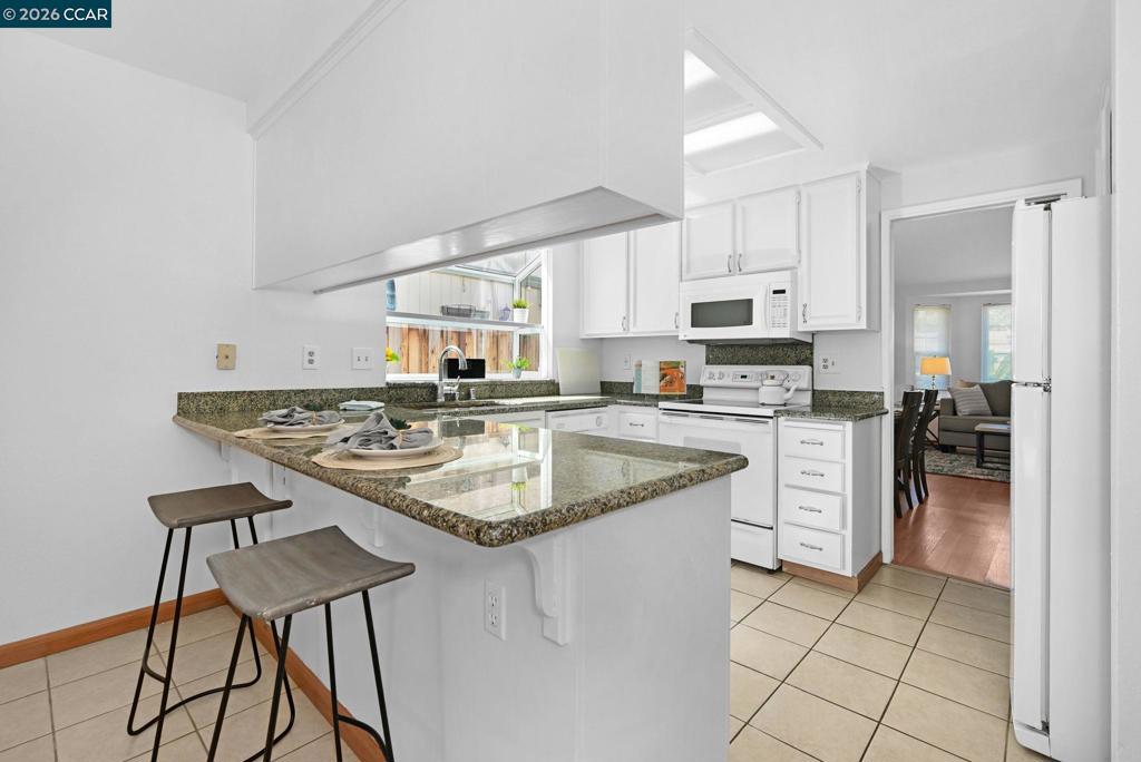 4009 Denver St Property Photo 6