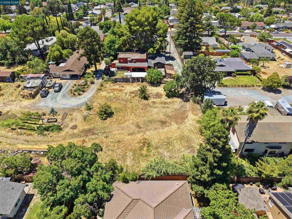 5249 Olive Dr. Property Photo 5