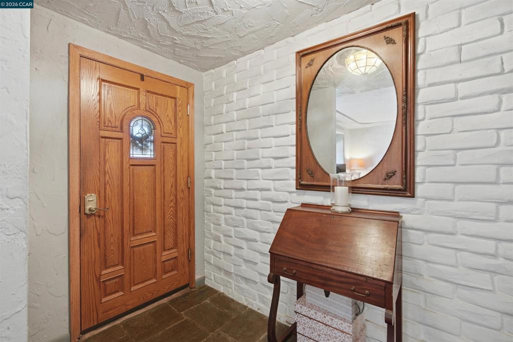 5249 Olive Dr. Property Photo 11