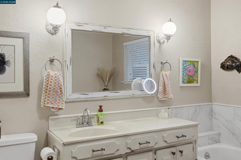 5249 Olive Dr. Property Photo 40