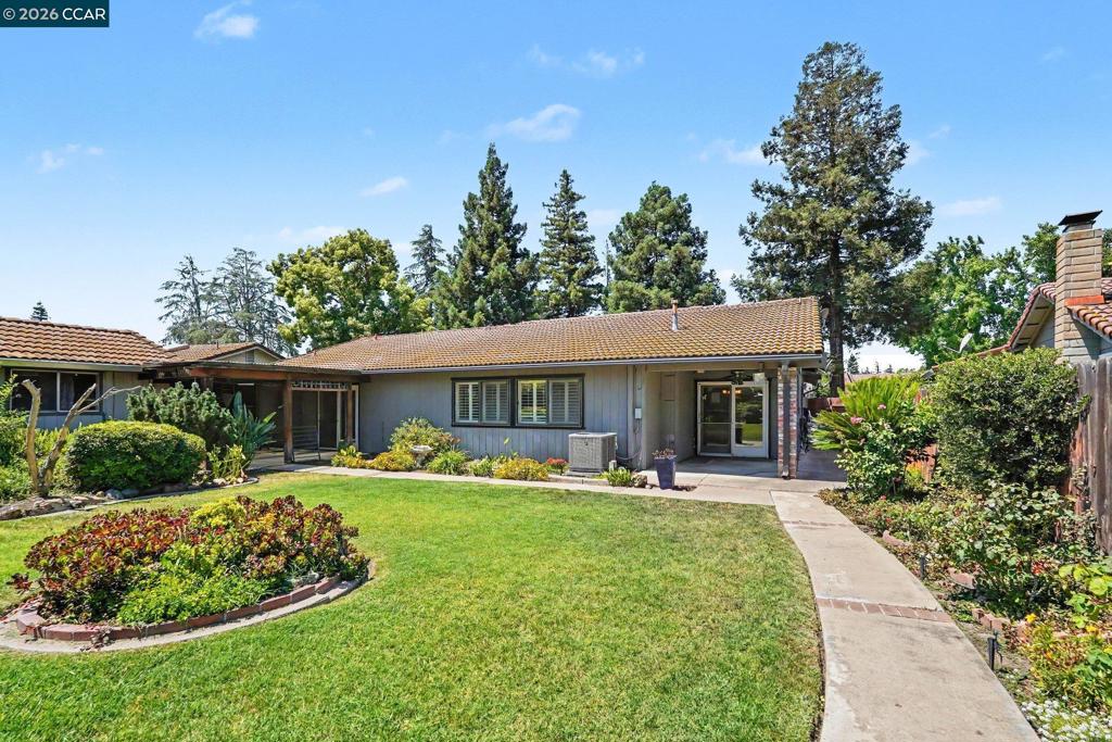 2356 Golden Bear Circle Property Photo 1