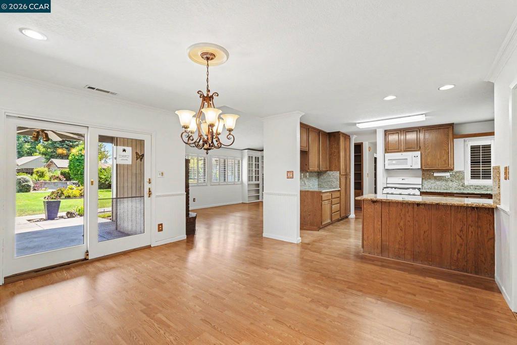 2356 Golden Bear Circle Property Photo 9