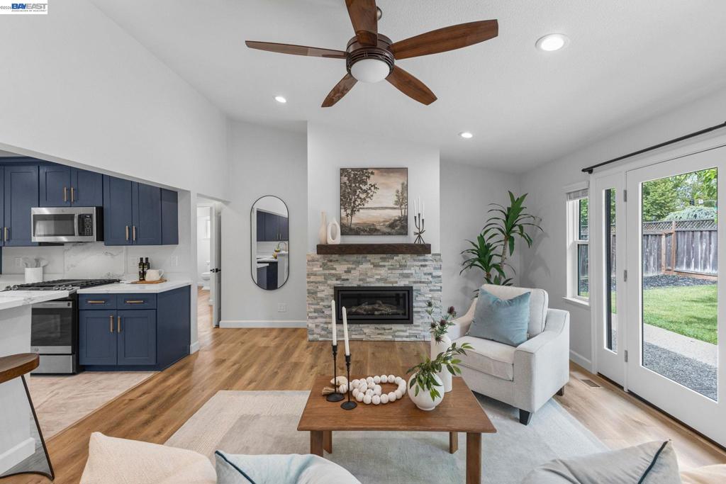 5514 Paseo Navarro Property Photo 28