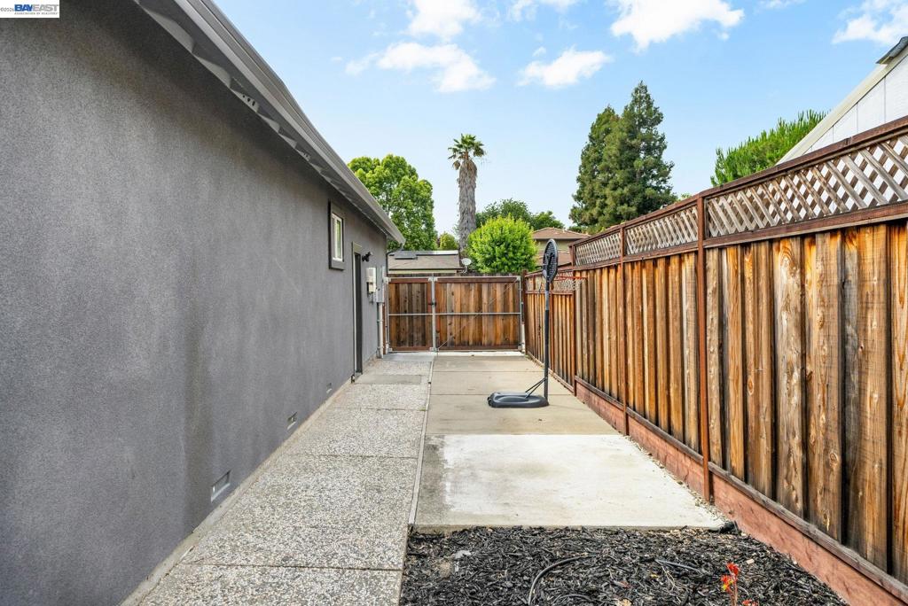 5514 Paseo Navarro Property Photo 57