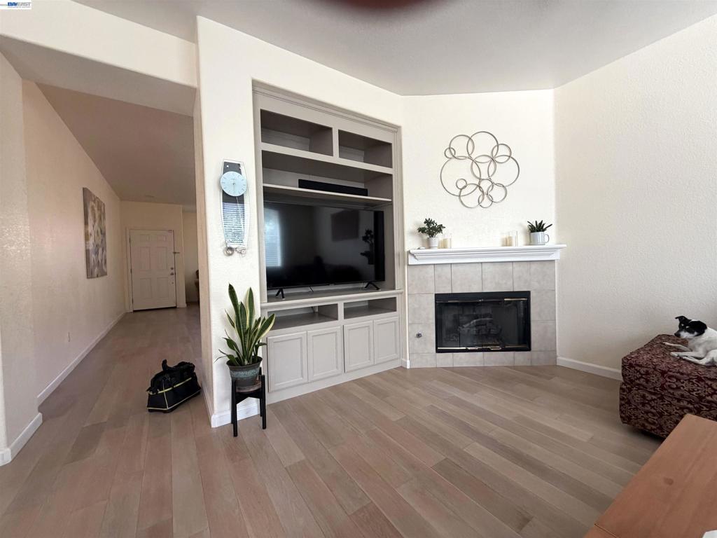 1116 Cunningham St Property Photo 5