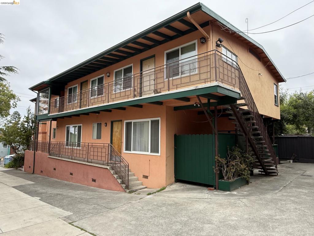 1671 Arch Property Photo 4