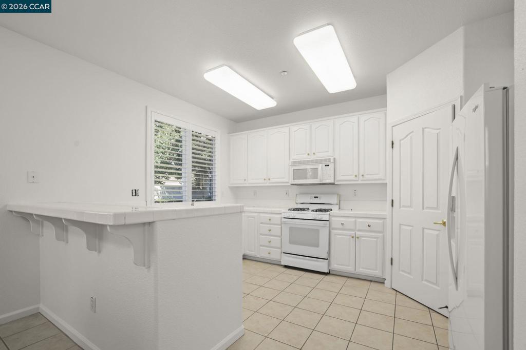 1637 Regent Dr Property Photo 9