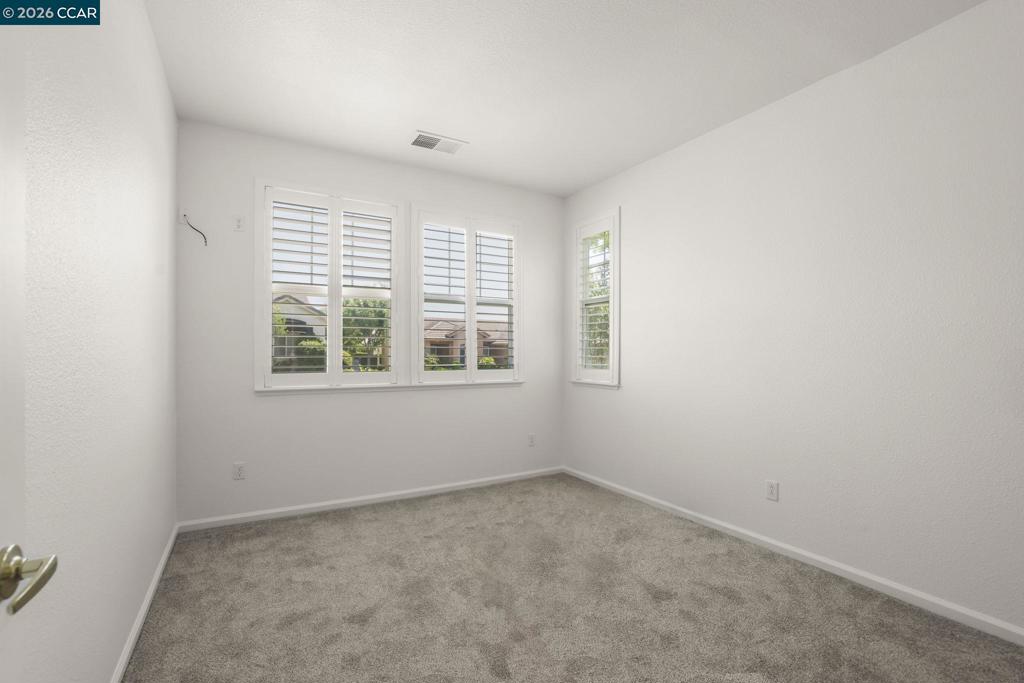 1637 Regent Dr Property Photo 12