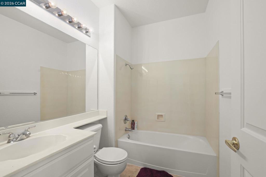 1637 Regent Dr Property Photo 13