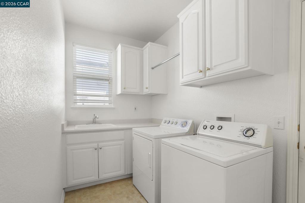 1637 Regent Dr Property Photo 14
