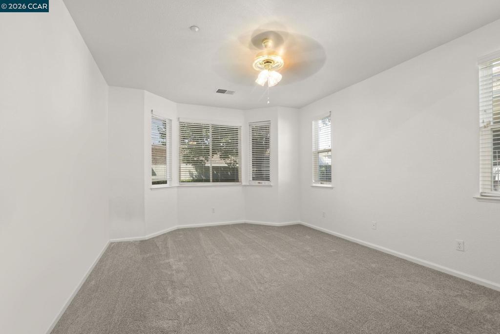 1637 Regent Dr Property Photo 18