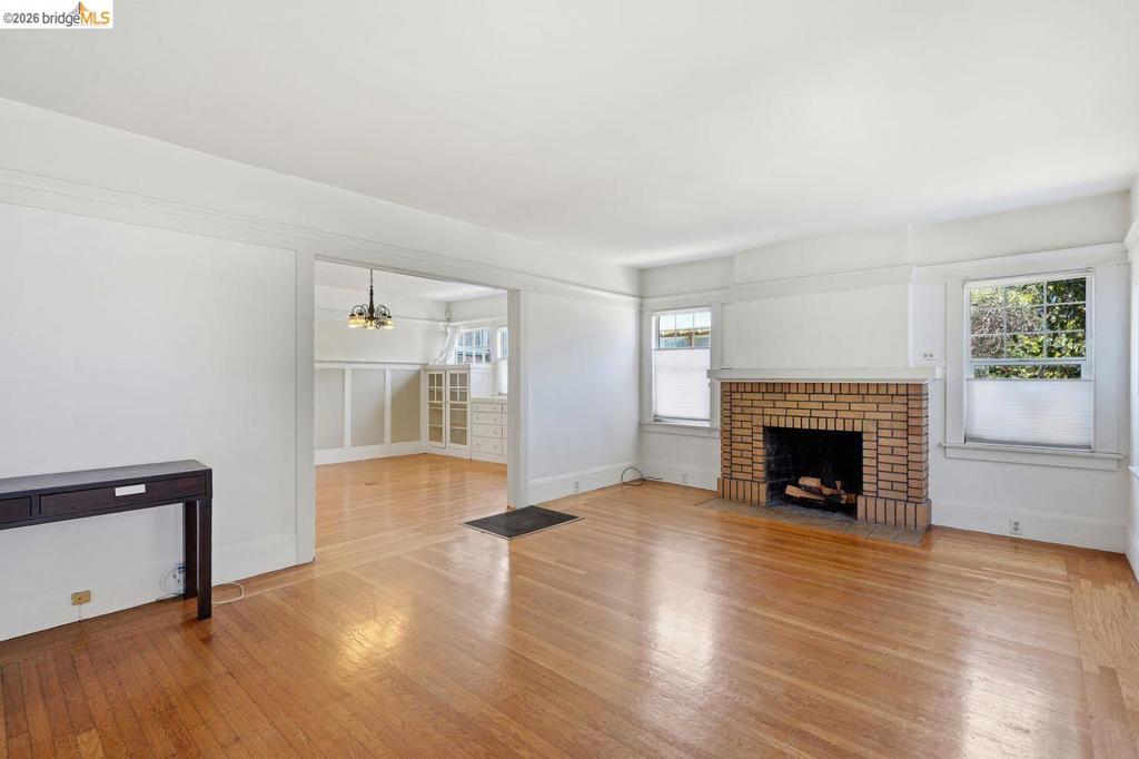 1045 Stanford Ave 2 Property Photo 5