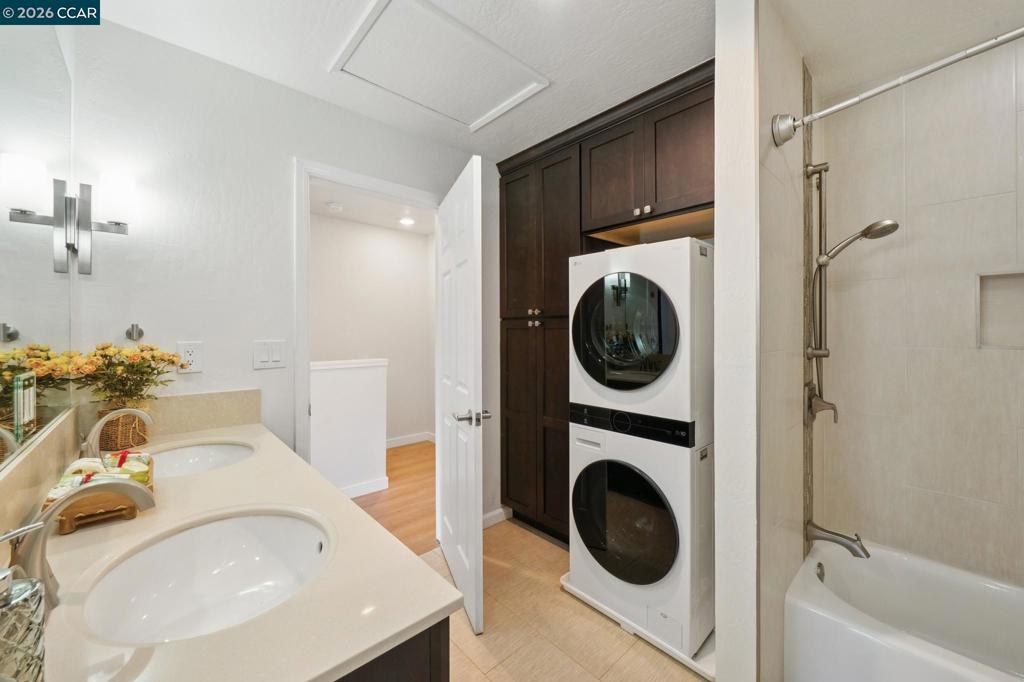 225 Mayhew Way 5 Property Photo 18