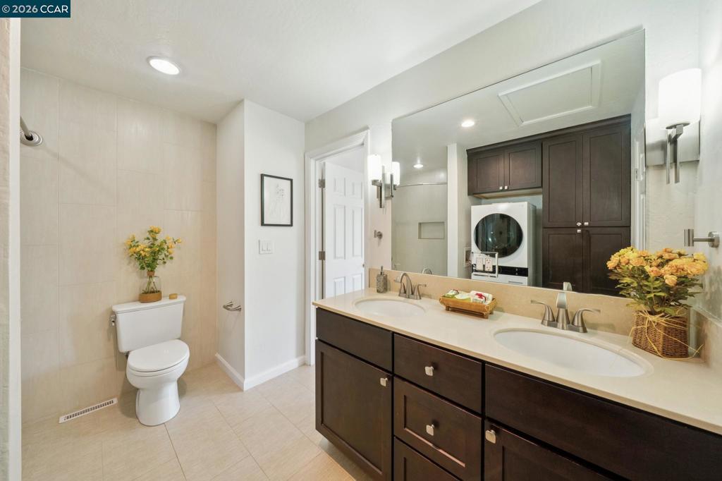 225 Mayhew Way 5 Property Photo 19