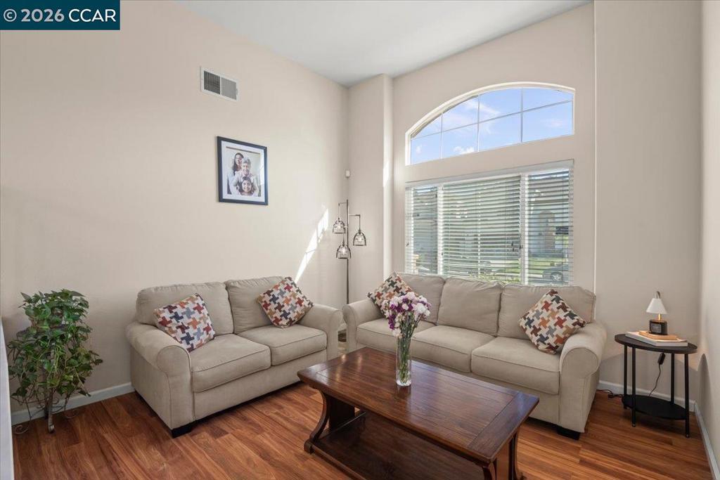 2507 Pearlite Way Property Photo 3
