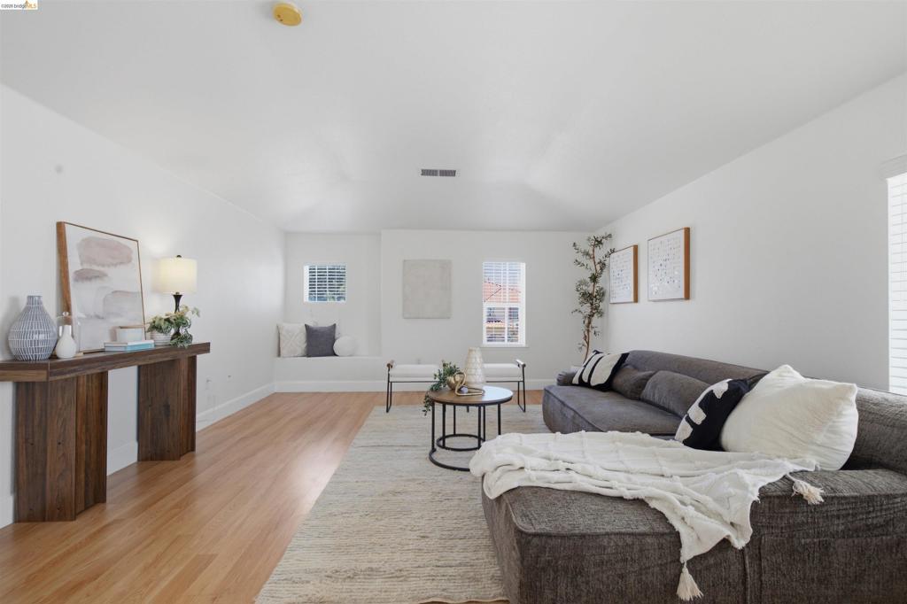 5217 Rainwood Way Property Photo 14