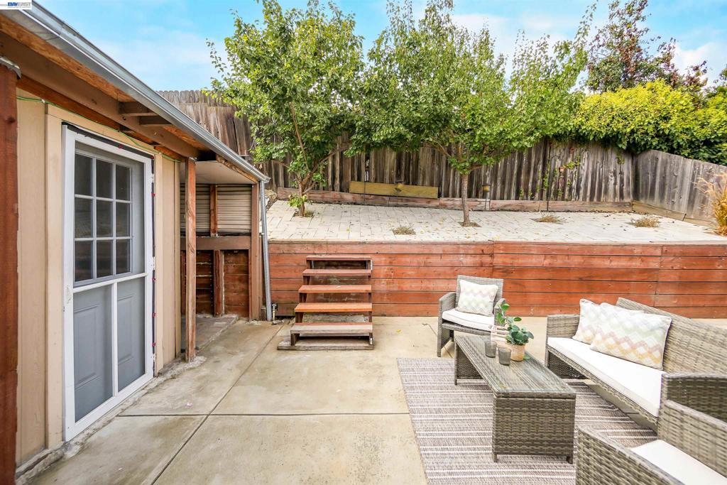 22633 Mossy Rock Drive Property Photo 46