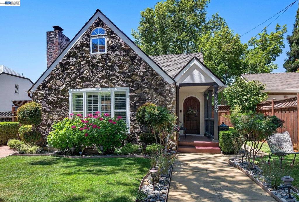 4687 Second Street Property Photo