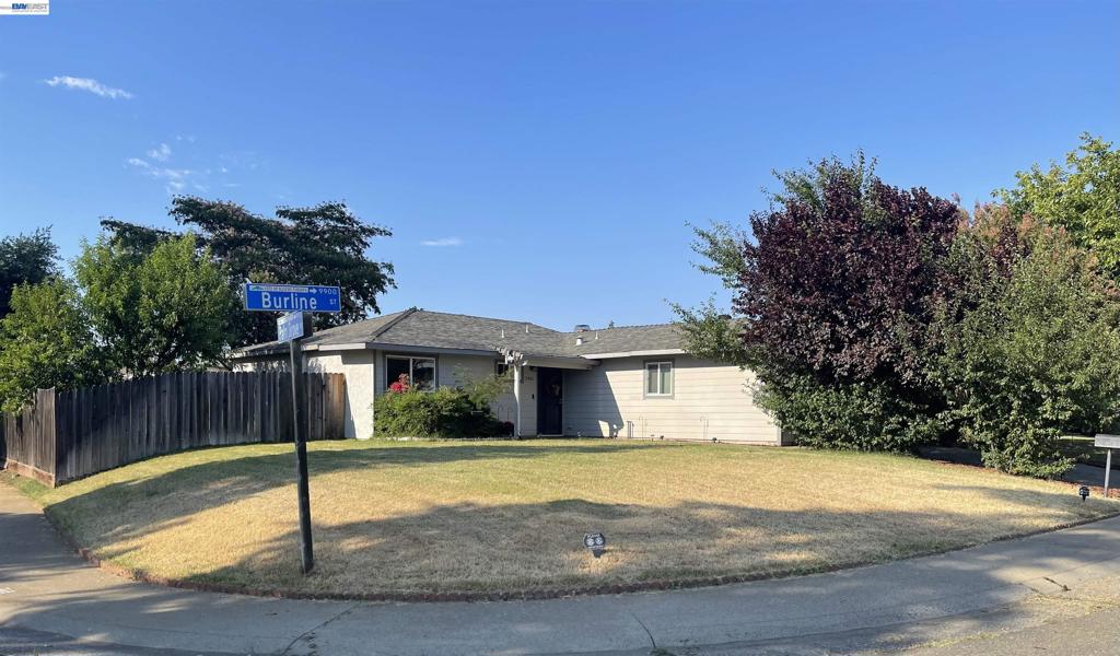 9901 Burline Street Property Photo 3