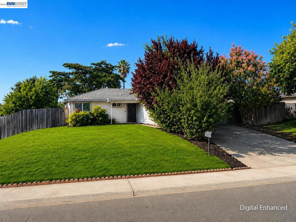 9901 Burline Street Property Photo 5