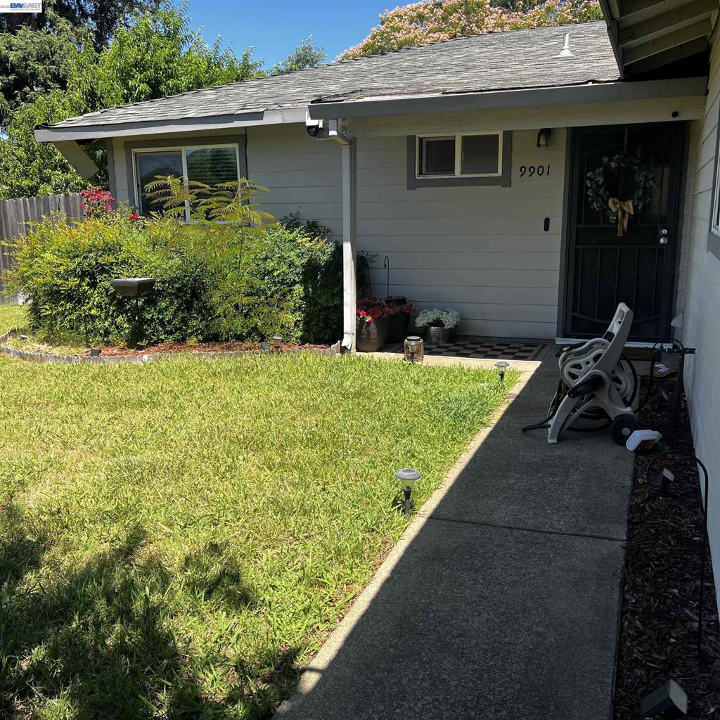 9901 Burline Street Property Photo 12