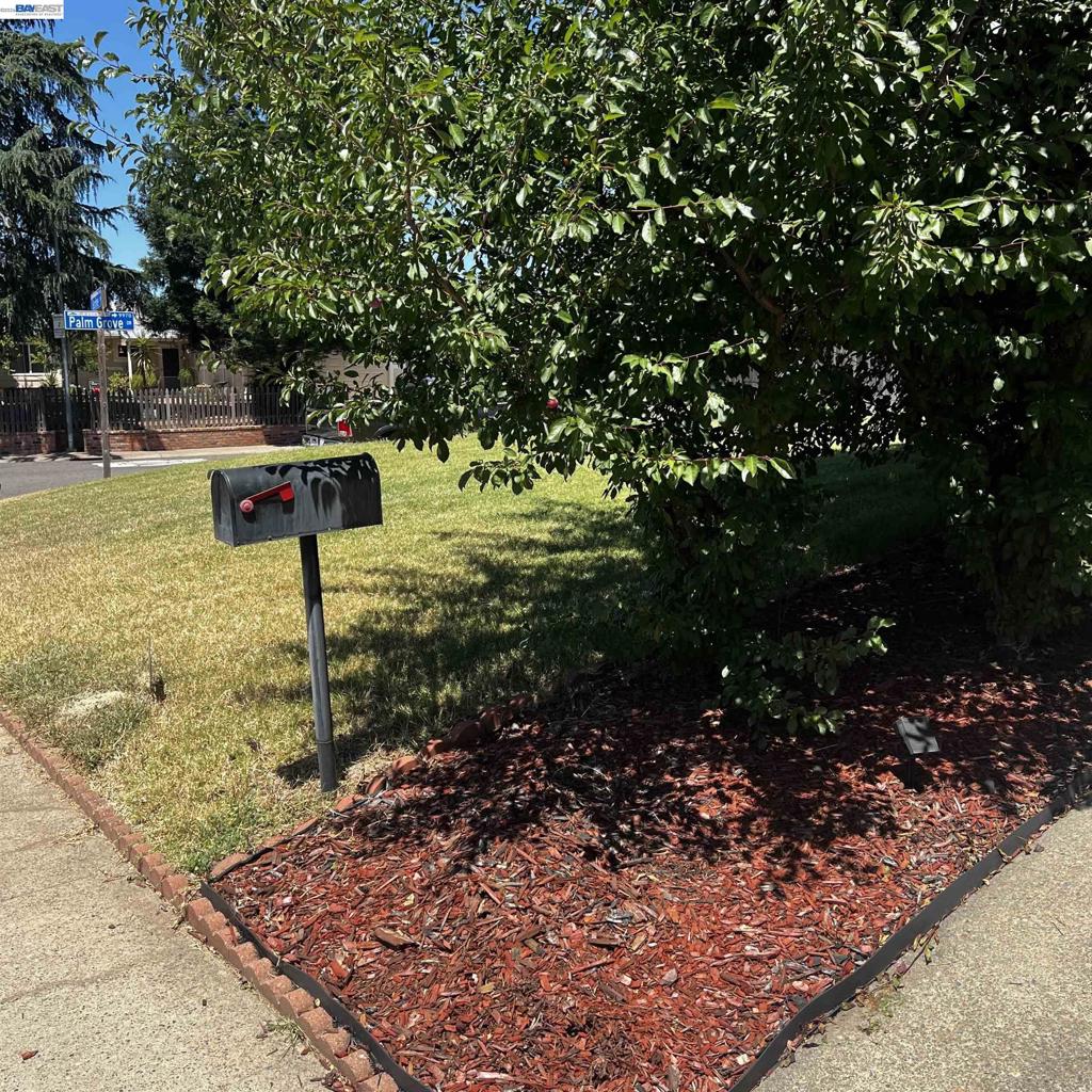 9901 Burline Street Property Photo 17