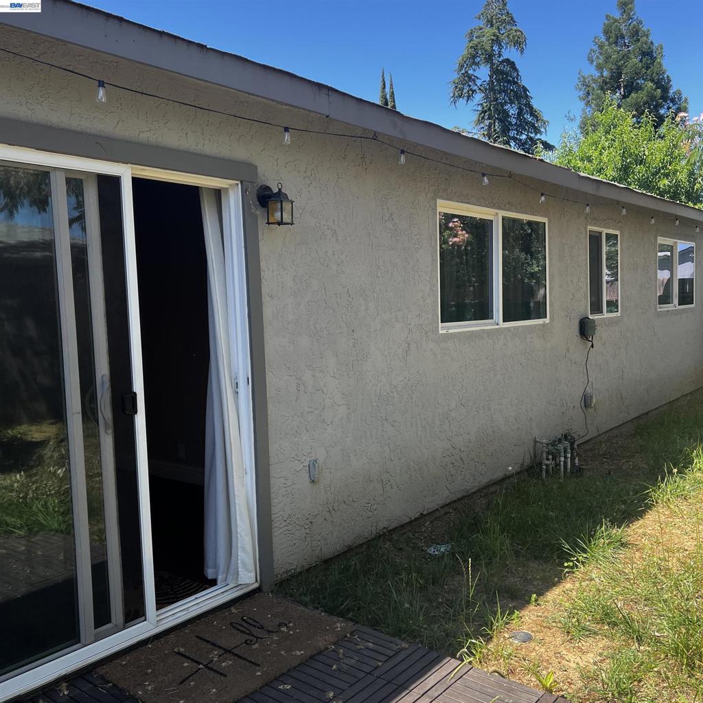 9901 Burline Street Property Photo 38