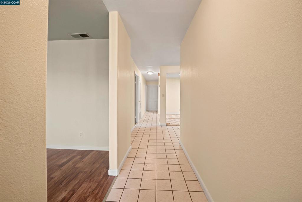 306 Winchester St Property Photo 6