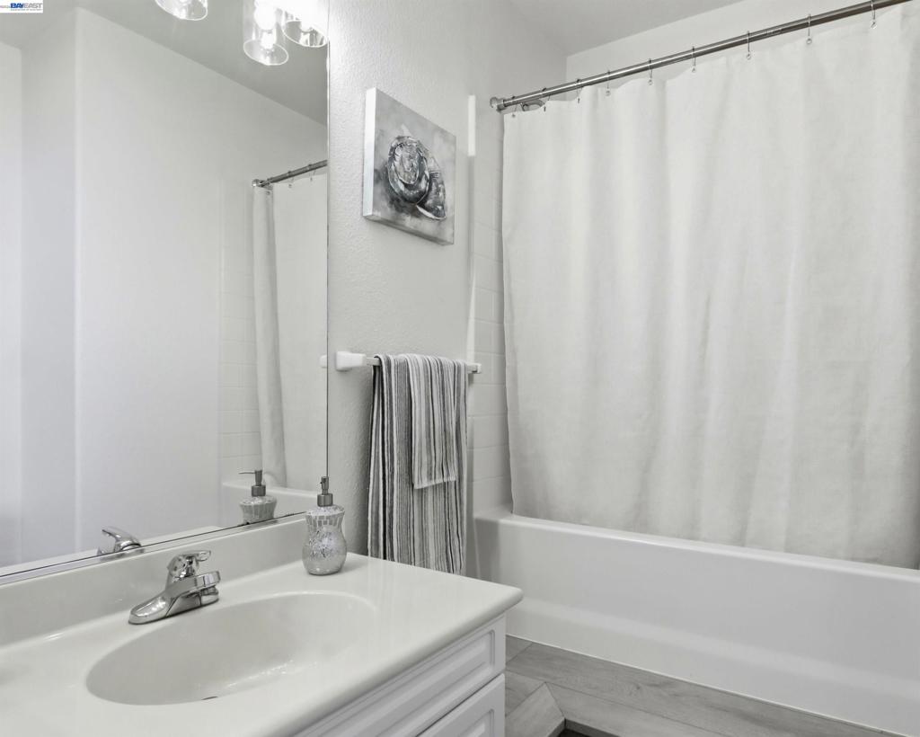 848 Wind Walk Property Photo 16