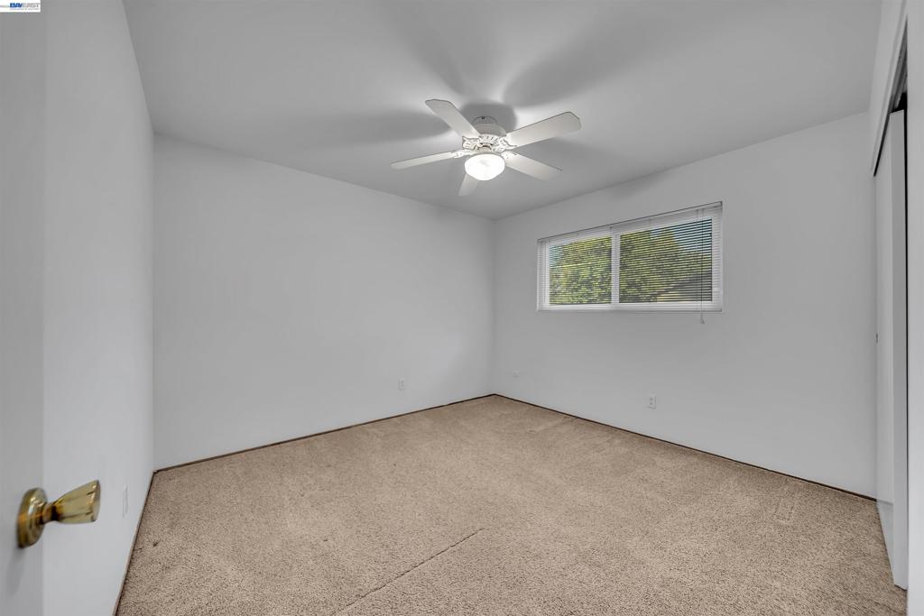 8848 La Riviera Dr B Property Photo 8