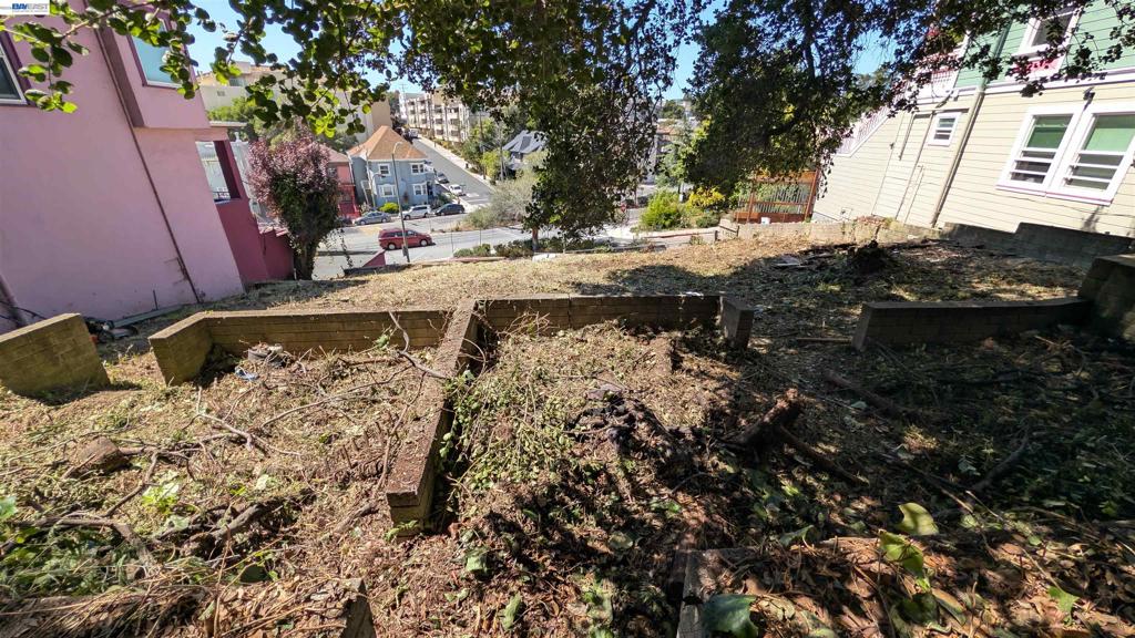 176 Orange St Property Photo 14