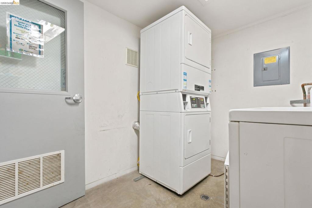 1920 Union St 9 Property Photo 32